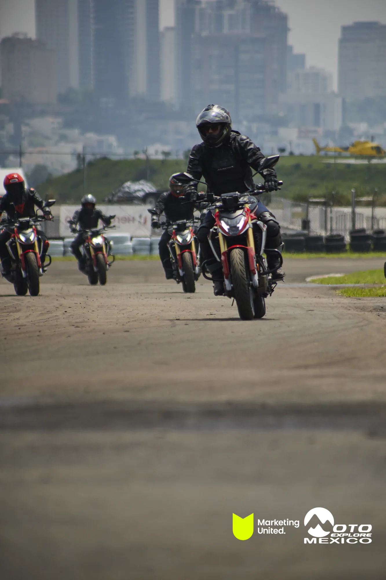 HUNK TRACKDAY 328